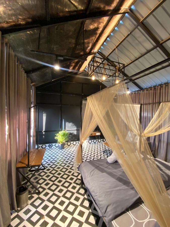 Glass House With Pvt Pool By Miracle Resort & Villa 罗纳瓦拉 外观 照片