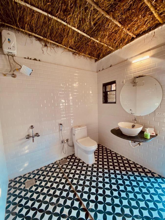 Glass House With Pvt Pool By Miracle Resort & Villa 罗纳瓦拉 外观 照片