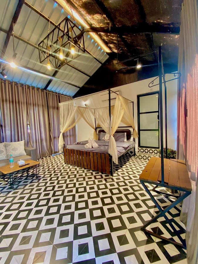 Glass House With Pvt Pool By Miracle Resort & Villa 罗纳瓦拉 外观 照片