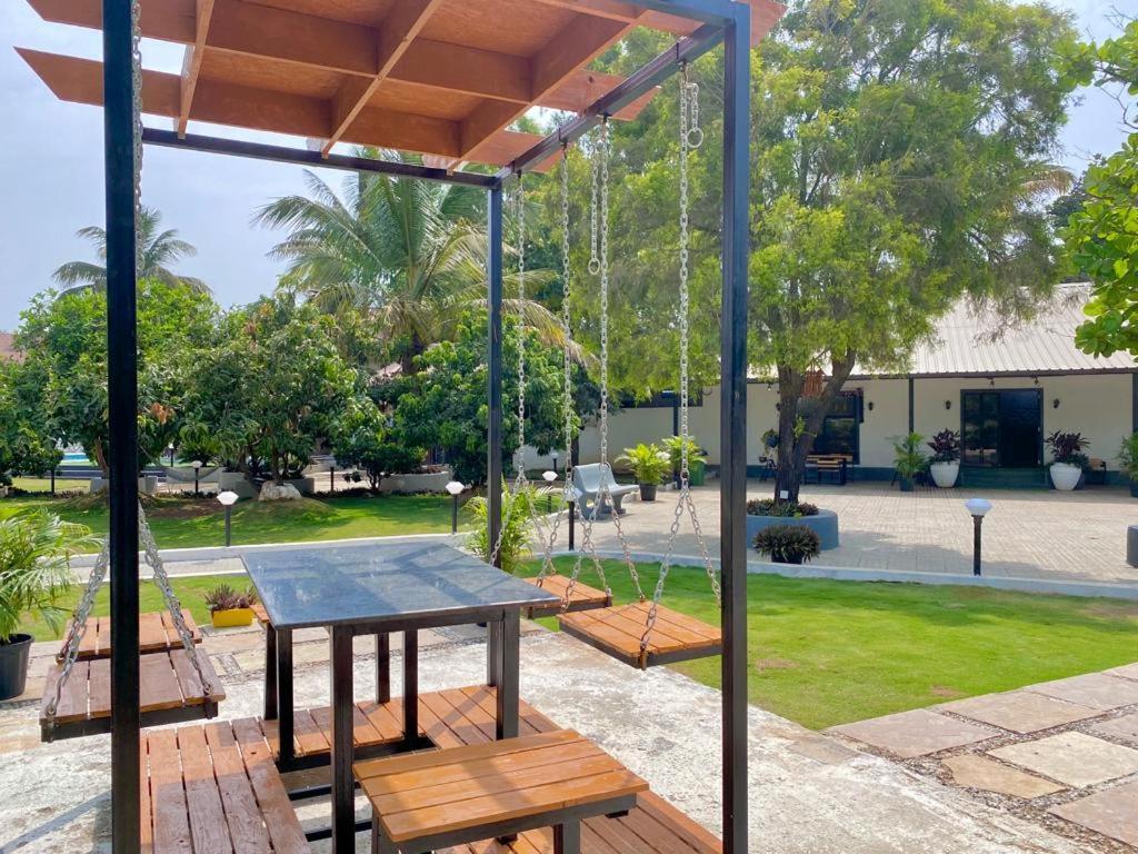 Glass House With Pvt Pool By Miracle Resort & Villa 罗纳瓦拉 外观 照片