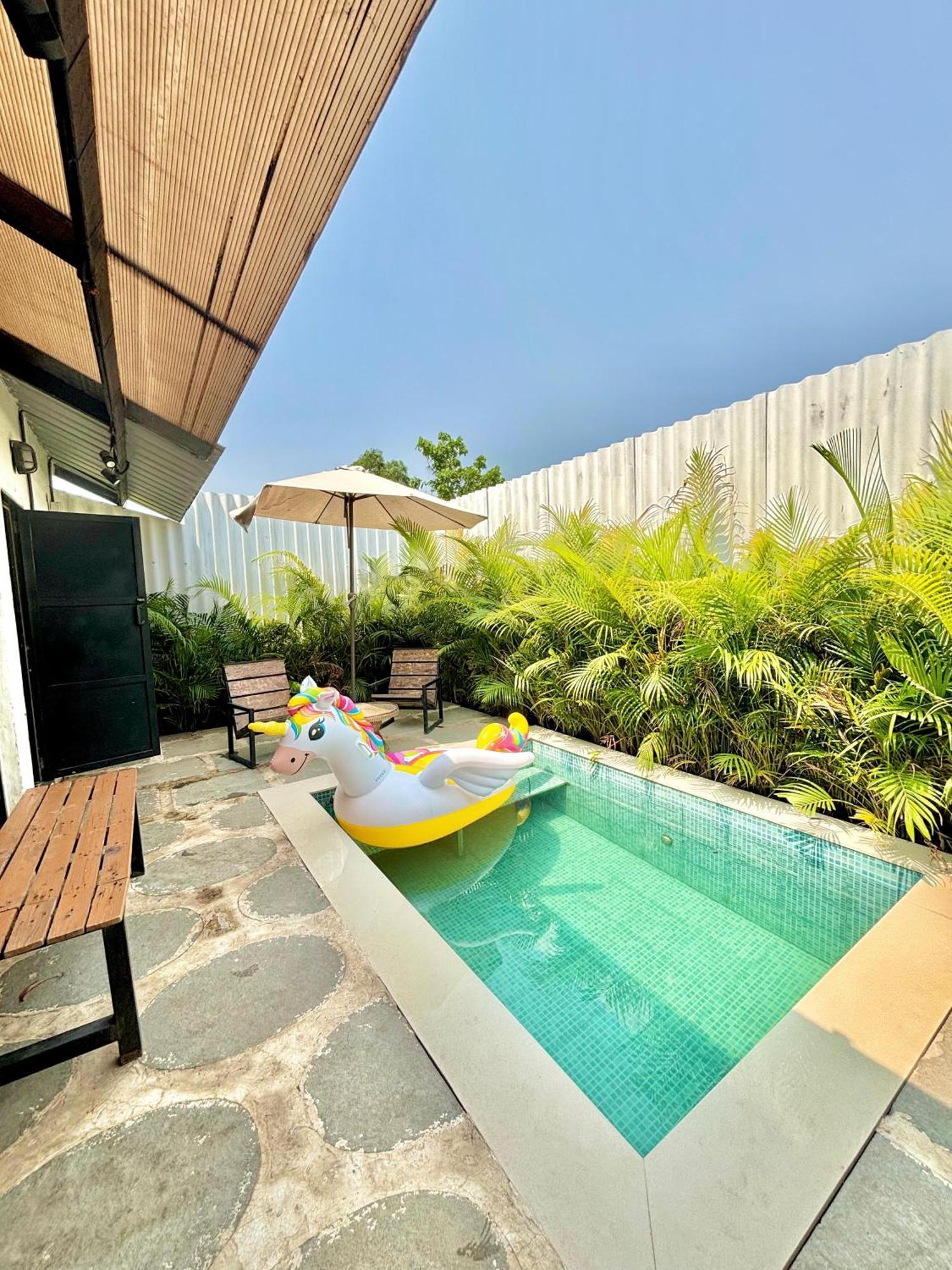 Glass House With Pvt Pool By Miracle Resort & Villa 罗纳瓦拉 外观 照片